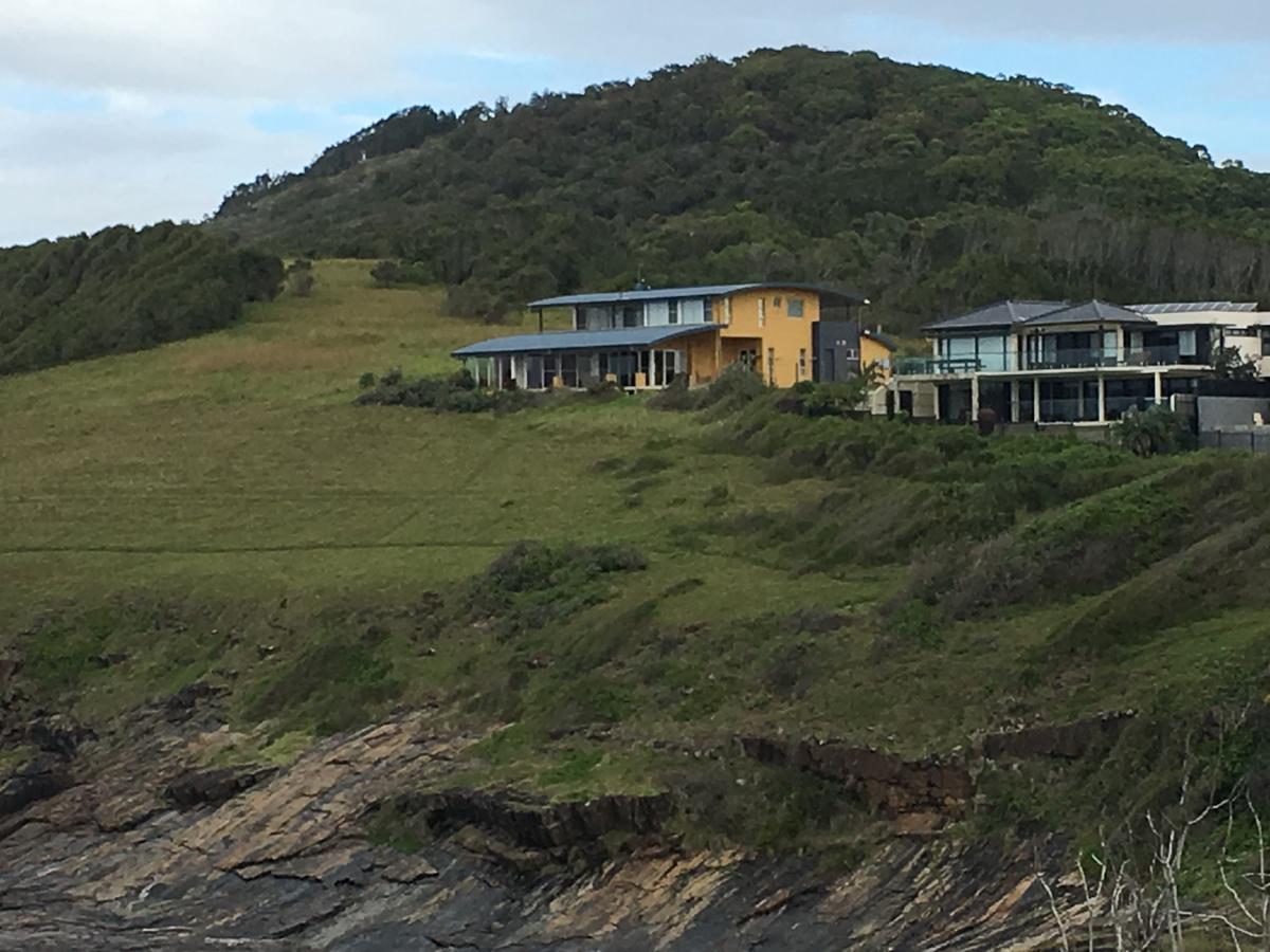 Oceanscape Luxury Beachfront Villas Scotts Head Eksteriør billede